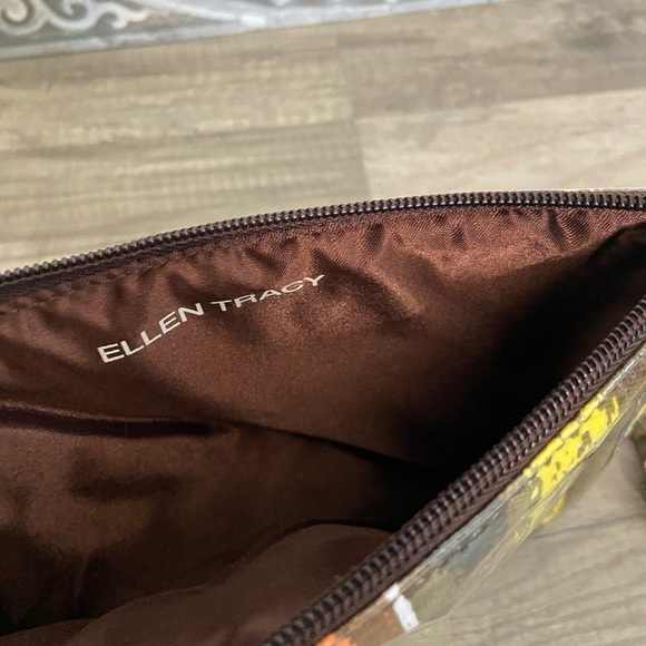 ELLEN Tracy Make-up/ Organization Pouches - Picture 6 of 9